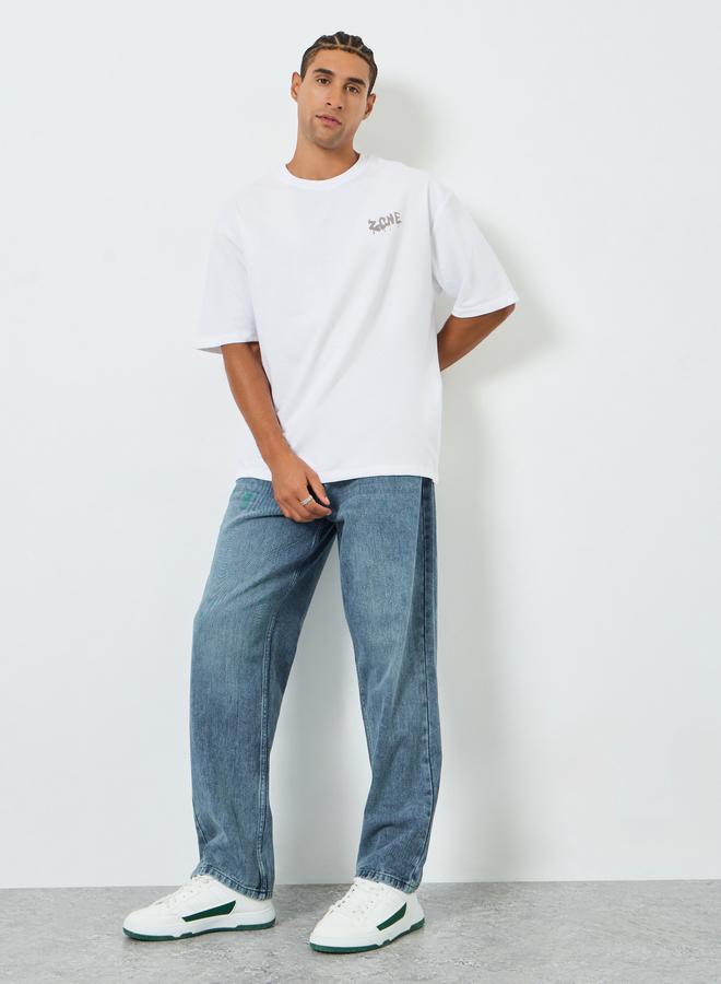 ستايلي جينز بقصة سائبة وتفاصيل باهتة - Image 1